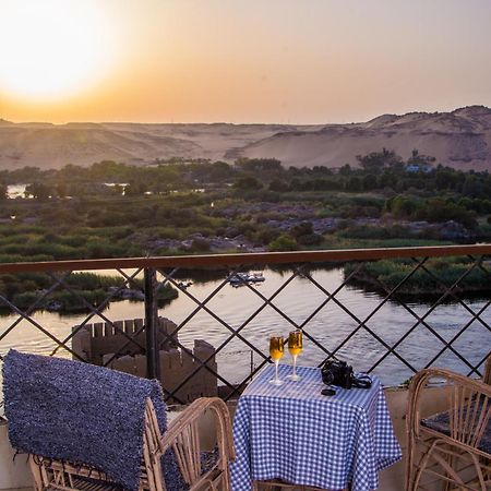 Aswan Nile Palace エクステリア 写真