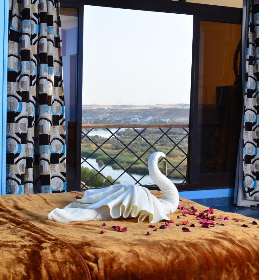 Aswan Nile Palace エクステリア 写真