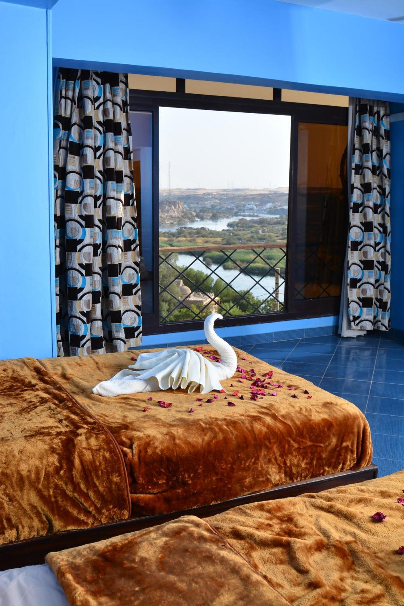 Aswan Nile Palace エクステリア 写真